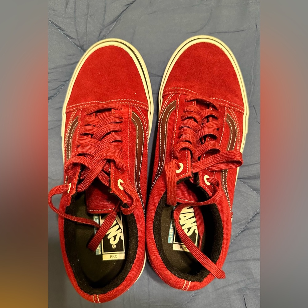 Vans maroon skate shoes